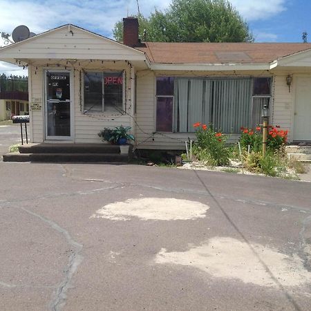 Budget Inn Motel Chemult Exterior photo