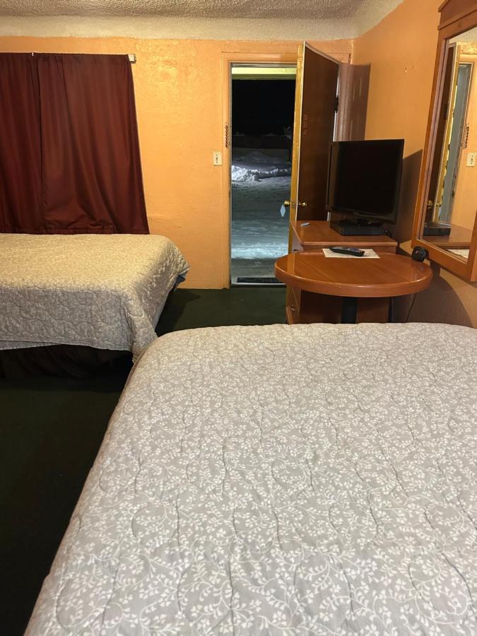 Budget Inn Motel Chemult Exterior photo